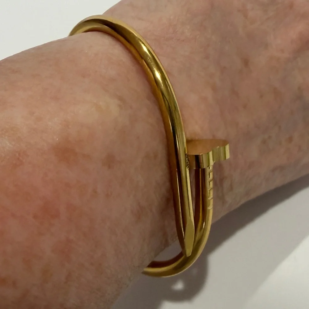 Love inspired Nail Heart Bangle Bracelet. Stainless Steel 18K Gold Plated - Picture 3 of 4